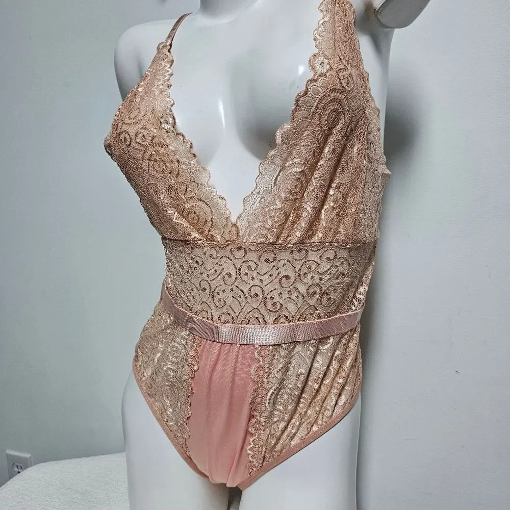 New Even peachy pink deep V snap crotch lace teddy lingerie - Picture 3 of 8